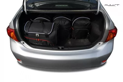 Toyota Corolla 2006-2013 (sedan) Kjust autós táska szett csomagtartóba