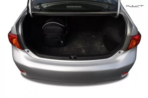 Toyota Corolla 2006-2013 (sedan) Kjust autós táska szett csomagtartóba
