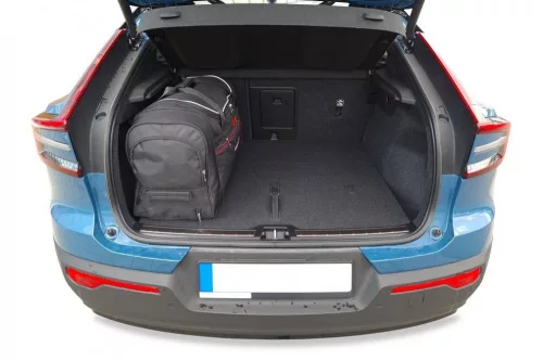 Volvo C40 2021- Kjust autós táska szett csomagtartóba