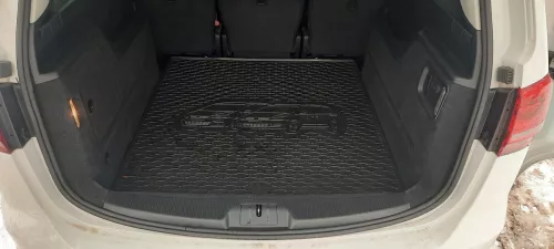 VW Sharan 2010-2022 (5 személyes, lehajtott 3. sor) Rigum méretpontos csomagtértálca