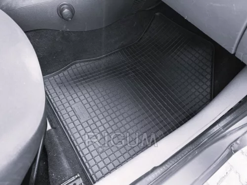 Volskwagen Touran 2003-2015 Rigum méretpontos gumiszőnyeg szett