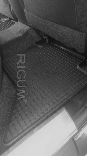 Toyota Hilux 2015- Rigum méretpontos autószőnyeg szett