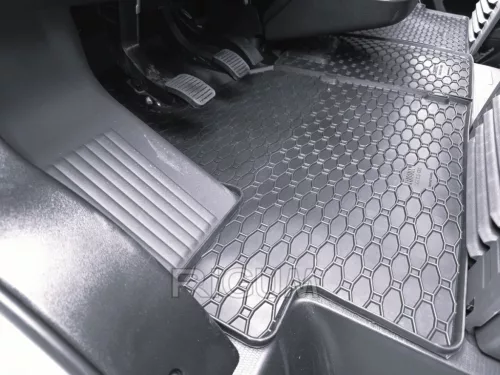 Fiat Ducato 2022- (3 személyes) Rigum méretpontos gumiszőnyeg szett