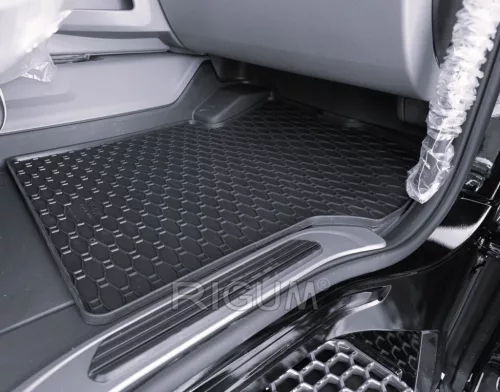 Scania R 2016- Rigum méretpontos gumiszőnyeg szett