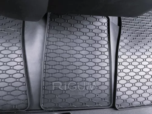 Renault Master 2024- Rigum méretpontos gumiszőnyeg szett