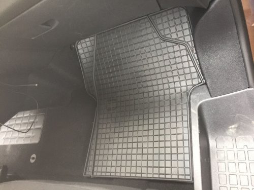 Opel Vivaro 2019- (első) Petex méretpontos gumiszőnyeg