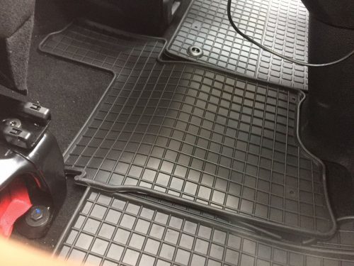 Opel Vivaro 2019- (első) Petex méretpontos gumiszőnyeg