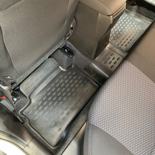 Suzuki Vitara 2015- Novline méretpontos gumiszőnyeg szett