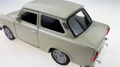 Makett autó, 01:34, PRL 601 Trabant, krém.