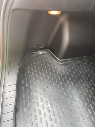 Hyundai Tucson 2021- Novline méretpontos csomagtértálca