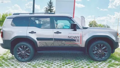 Boční ochranné lišty Toyota Land Cruiser 2025-