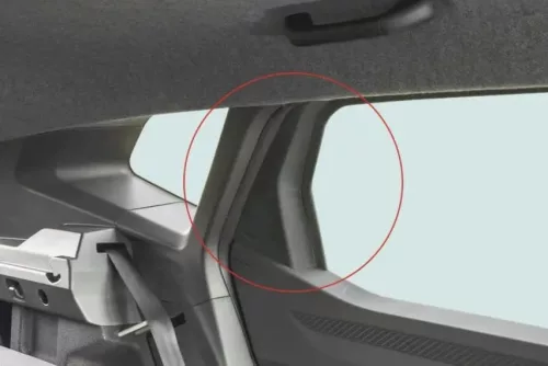 Hátsó ajtóoszlopok borítása Dacia Duster 2024-