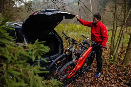 Kerékpárszállító - TMK Fly 02 kerékpártartó vonóhorogra - 1db kerékpár (fekete)