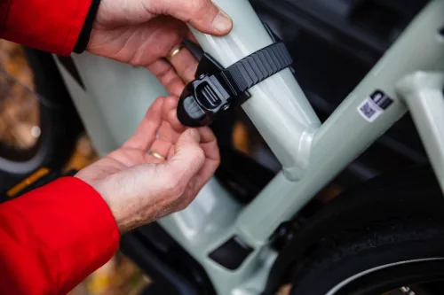 Kerékpárszállító - TMK Fly 02 kerékpártartó vonóhorogra - 1db kerékpár (fekete)